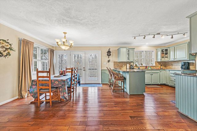 101 Briarcliff DR, Moneta, VA 24121