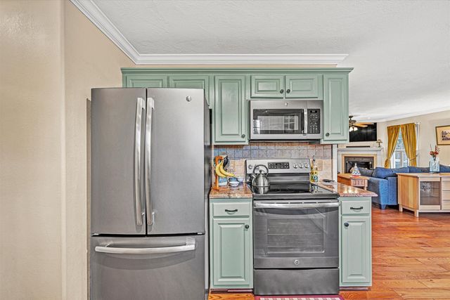 101 Briarcliff DR, Moneta, VA 24121