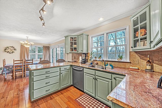 101 Briarcliff DR, Moneta, VA 24121