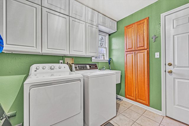 101 Briarcliff DR, Moneta, VA 24121