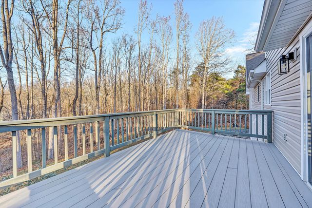 101 Briarcliff DR, Moneta, VA 24121