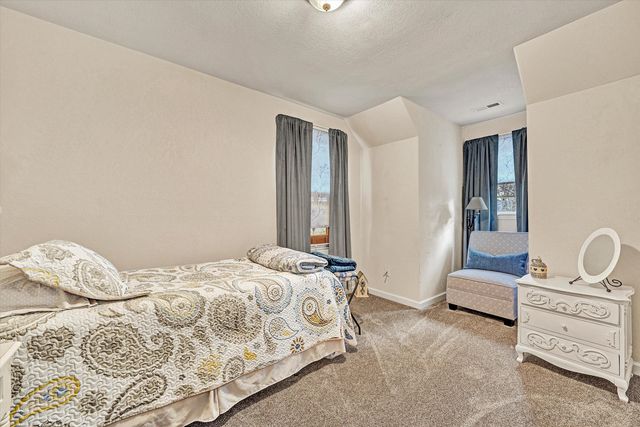 101 Briarcliff DR, Moneta, VA 24121