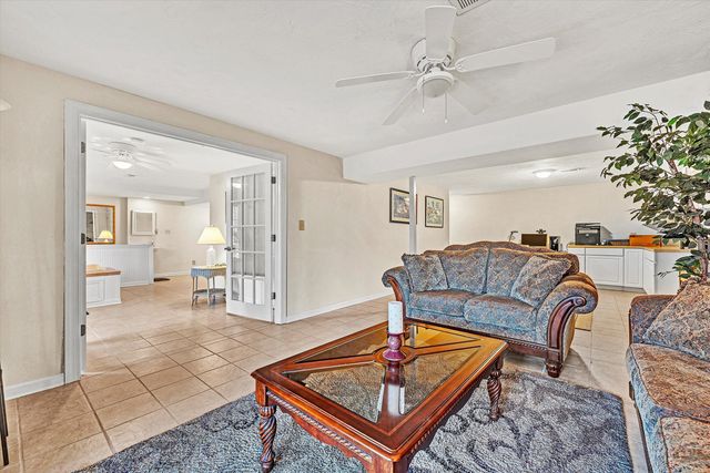 101 Briarcliff DR, Moneta, VA 24121