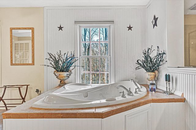 101 Briarcliff DR, Moneta, VA 24121