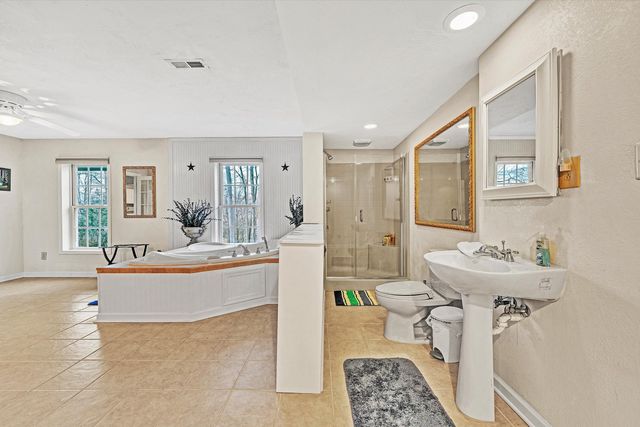 101 Briarcliff DR, Moneta, VA 24121