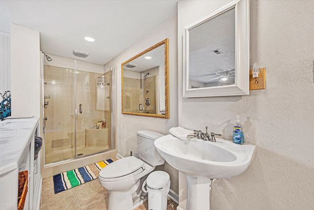 101 Briarcliff DR, Moneta, VA 24121