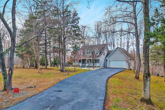 101 Briarcliff DR, Moneta, VA 24121