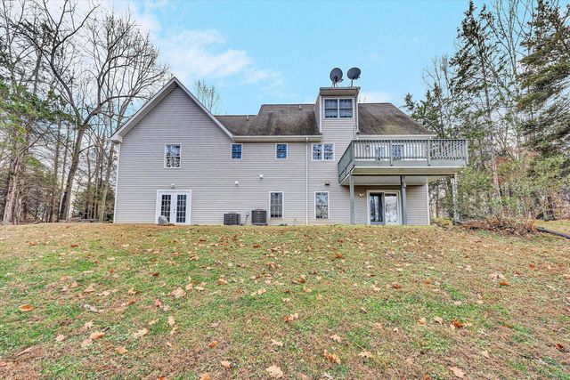 101 Briarcliff DR, Moneta, VA 24121