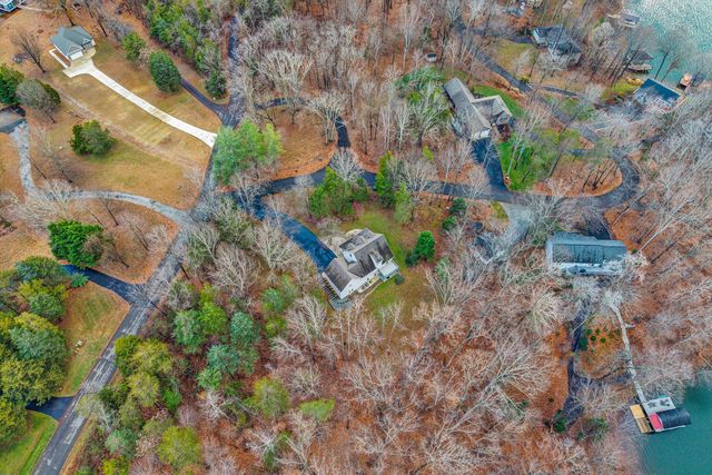 101 Briarcliff DR, Moneta, VA 24121