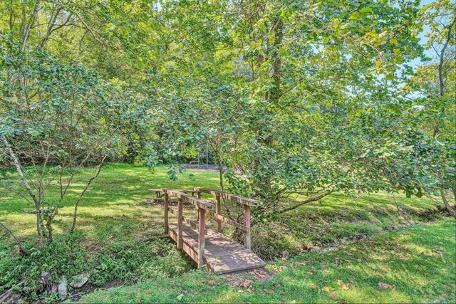 101 Briarcliff DR, Moneta, VA 24121