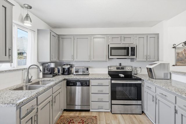 807 Windcrest Drive, Keller, TX 76248