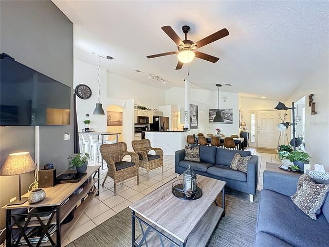 1523 GULF VUE DR, Haines City, FL 33844