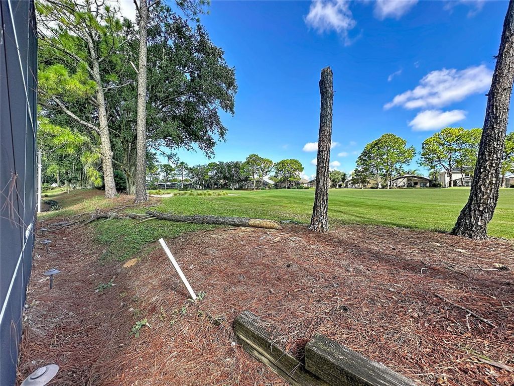 Image 30 of property listing at 1523 GULF VUE DR, Haines City, FL 33844