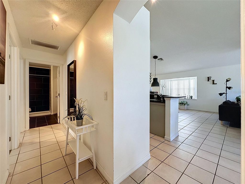 Image 31 of property listing at 1523 GULF VUE DR, Haines City, FL 33844