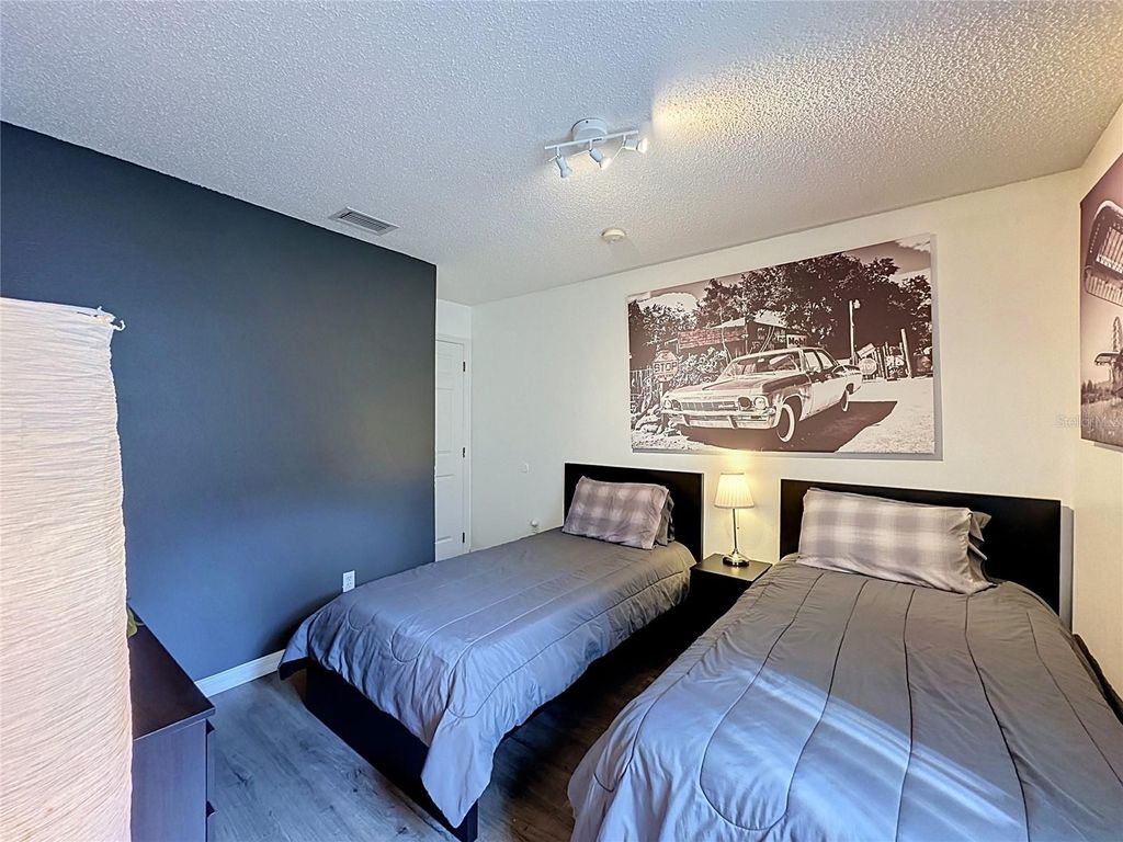 Image 43 of property listing at 1523 GULF VUE DR, Haines City, FL 33844
