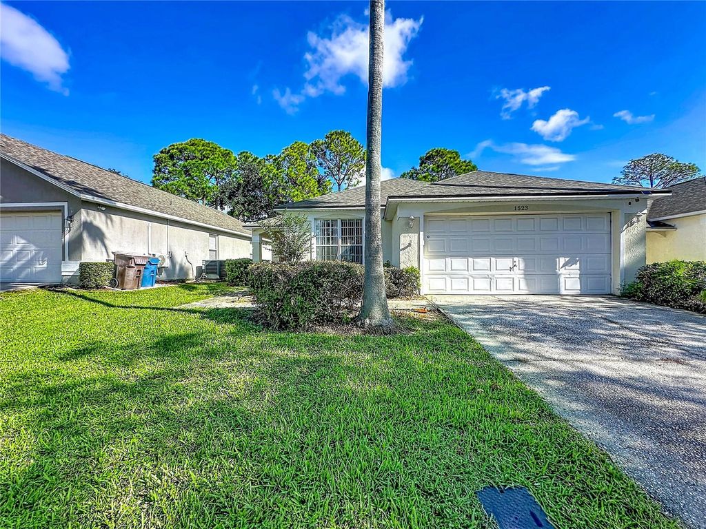 Image 64 of property listing at 1523 GULF VUE DR, Haines City, FL 33844