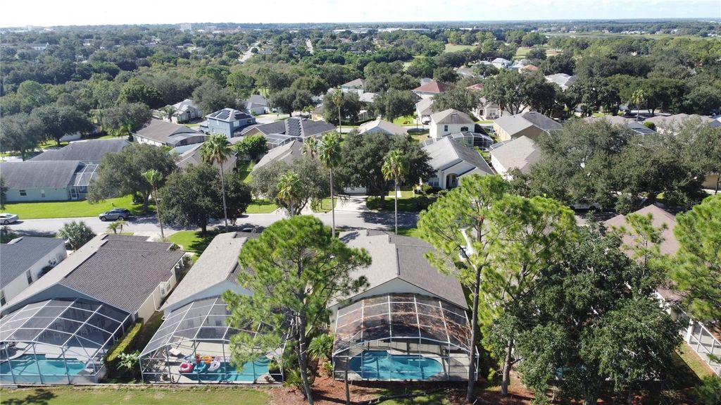Image 67 of property listing at 1523 GULF VUE DR, Haines City, FL 33844