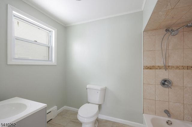 216 Chestnut St, Middlesex Boro, NJ 08846