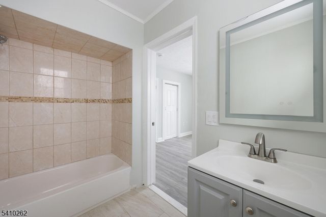 216 Chestnut St, Middlesex Boro, NJ 08846