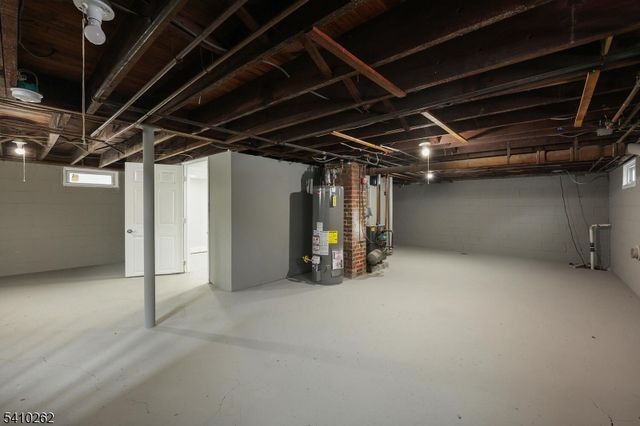 216 Chestnut St, Middlesex Boro, NJ 08846