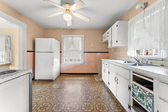 46 Sutton, Peabody, MA 01960