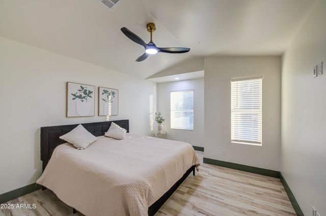 5416 W MYRTLE Avenue, Glendale, AZ 85301