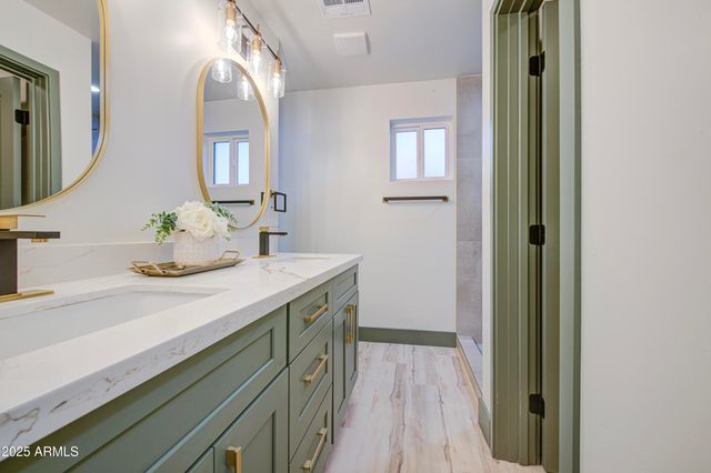 5416 W MYRTLE Avenue, Glendale, AZ 85301