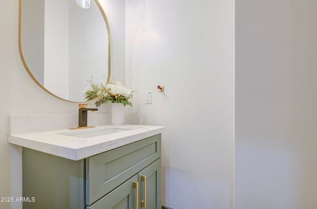 5416 W MYRTLE Avenue, Glendale, AZ 85301