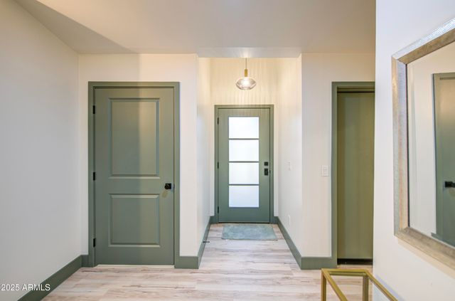 5416 W MYRTLE Avenue, Glendale, AZ 85301