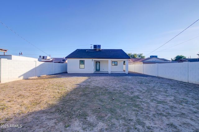 5416 W MYRTLE Avenue, Glendale, AZ 85301