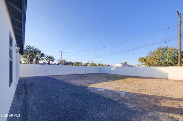 5416 W MYRTLE Avenue, Glendale, AZ 85301