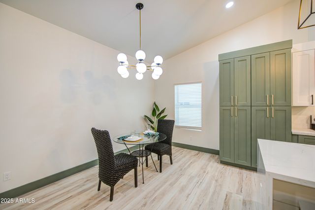 5416 W MYRTLE Avenue, Glendale, AZ 85301