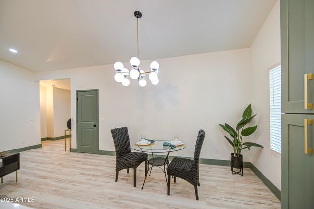 5416 W MYRTLE Avenue, Glendale, AZ 85301