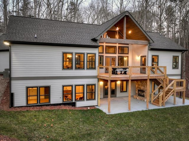 158 Tree Line Lane, Ellijay, GA 30536