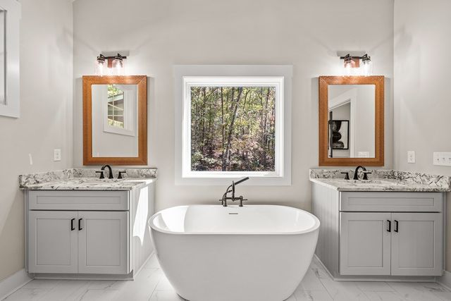 158 Tree Line Lane, Ellijay, GA 30536