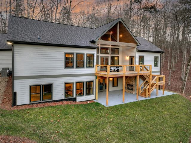 158 Tree Line Lane, Ellijay, GA 30536
