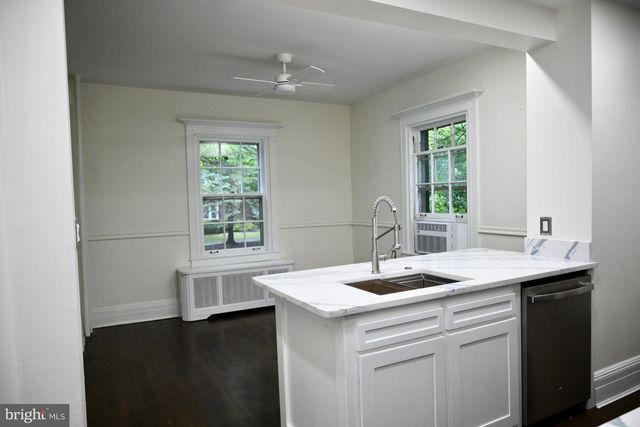30 BEDFORD CT, Wilmington, DE 19805