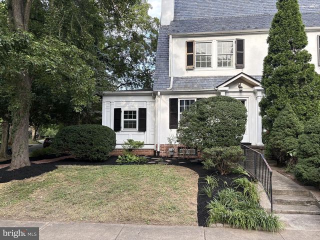 30 BEDFORD CT, Wilmington, DE 19805