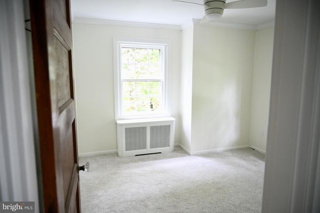 30 BEDFORD CT, Wilmington, DE 19805