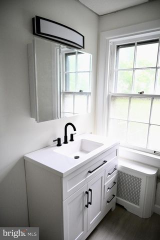 30 BEDFORD CT, Wilmington, DE 19805