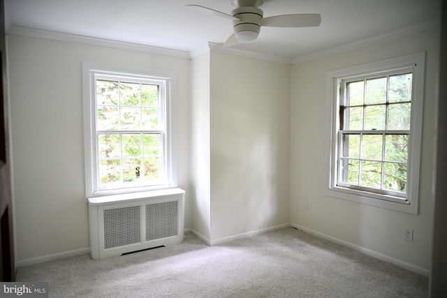30 BEDFORD CT, Wilmington, DE 19805