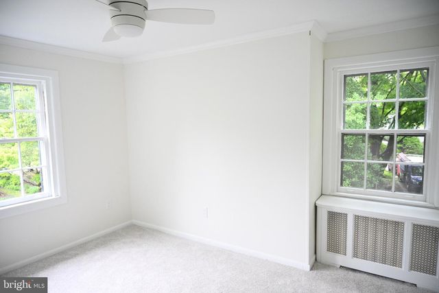 30 BEDFORD CT, Wilmington, DE 19805
