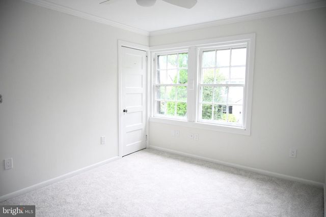 30 BEDFORD CT, Wilmington, DE 19805