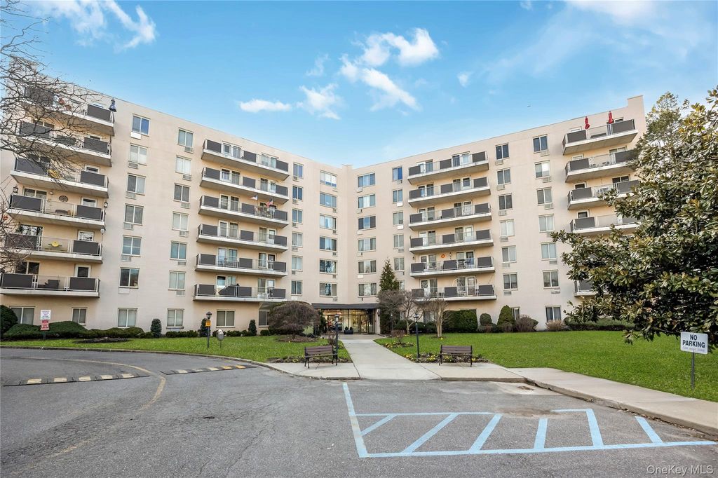 135 Post Avenue 1O, Westbury, NY 11590