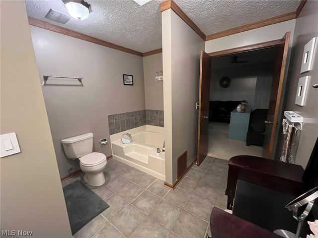 1158 Stonecrest Drive, Tallmadge, OH 44278