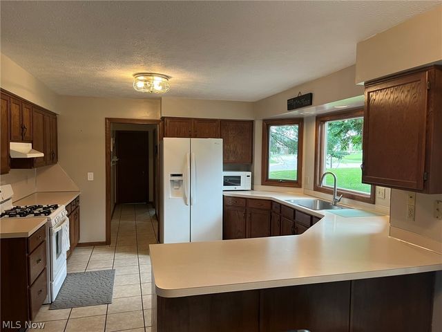 1158 Stonecrest Drive, Tallmadge, OH 44278