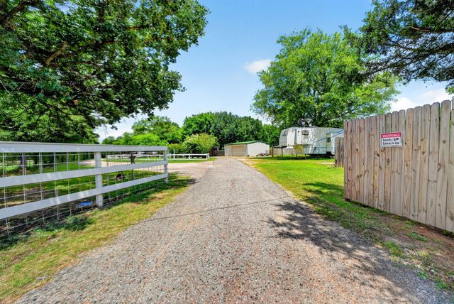 111 Vz County Road 2806, Mabank, TX 75147