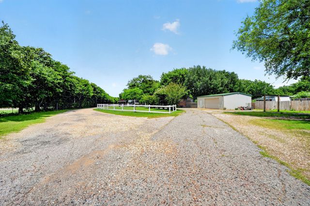 111 Vz County Road 2806, Mabank, TX 75147