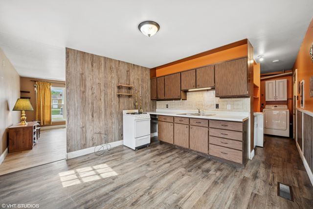 805 Henry Street, Michigan City, IN 46360