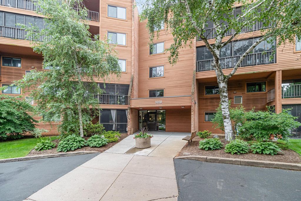 3320 Louisiana Avenue S 410, Saint Louis Park, MN 55426